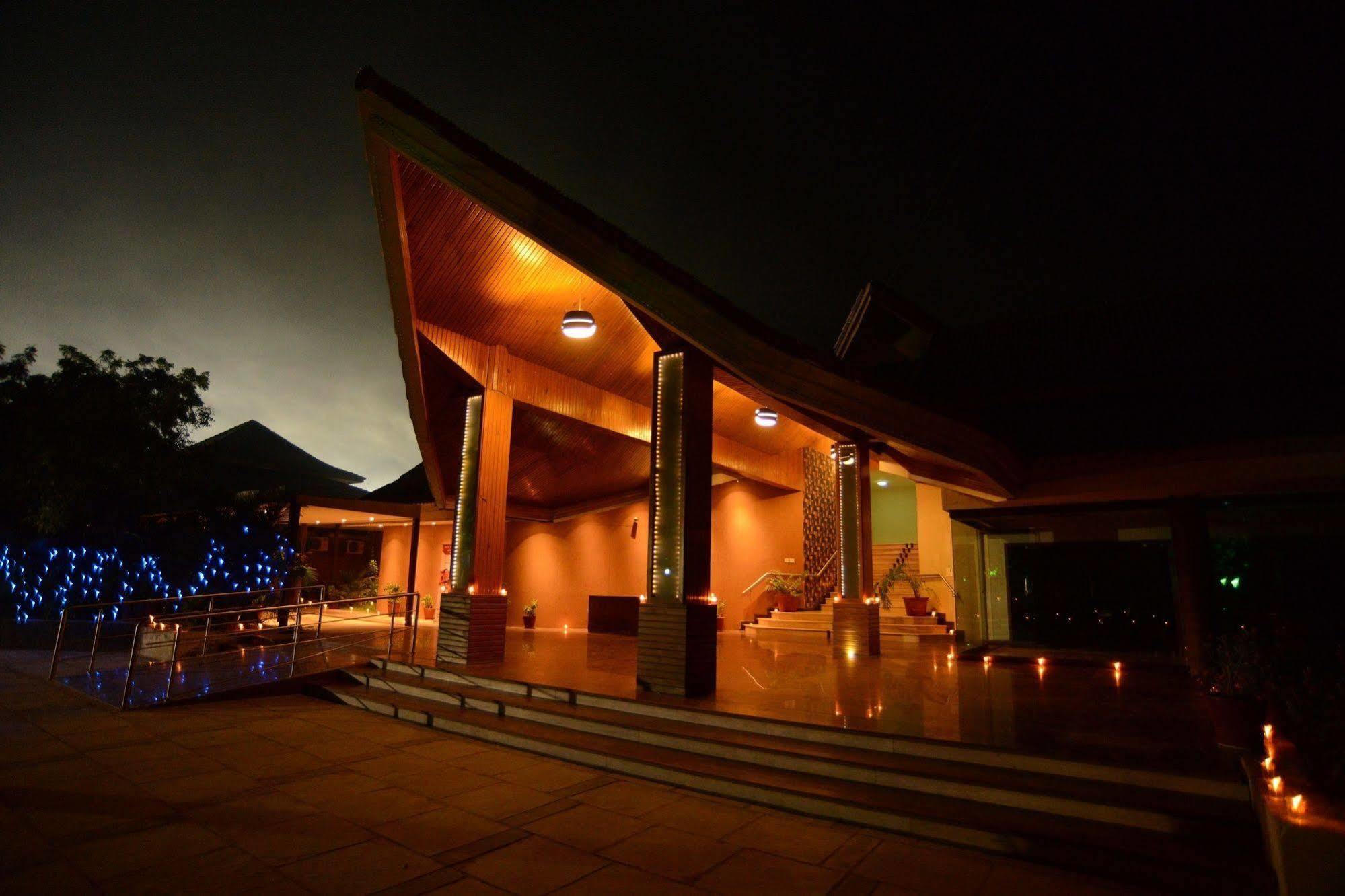 Palm Green Club Resort Jetalpur Zewnętrze zdjęcie