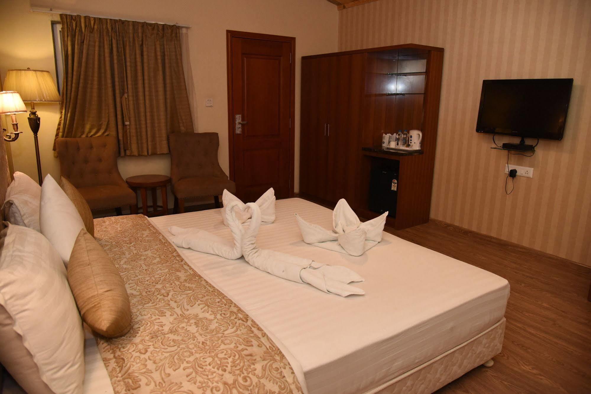 Palm Green Club Resort Jetalpur Zewnętrze zdjęcie