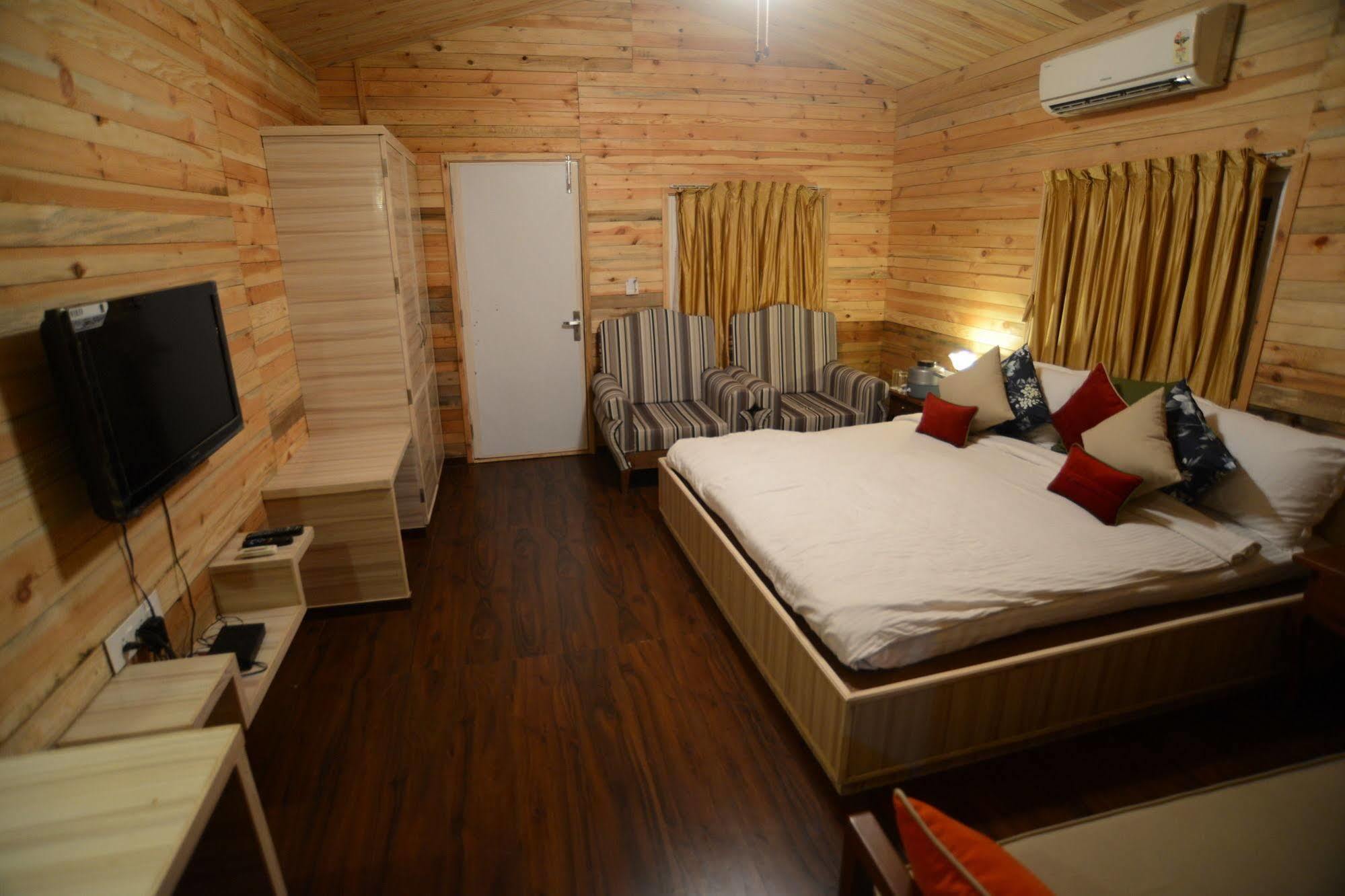 Palm Green Club Resort Jetalpur Zewnętrze zdjęcie