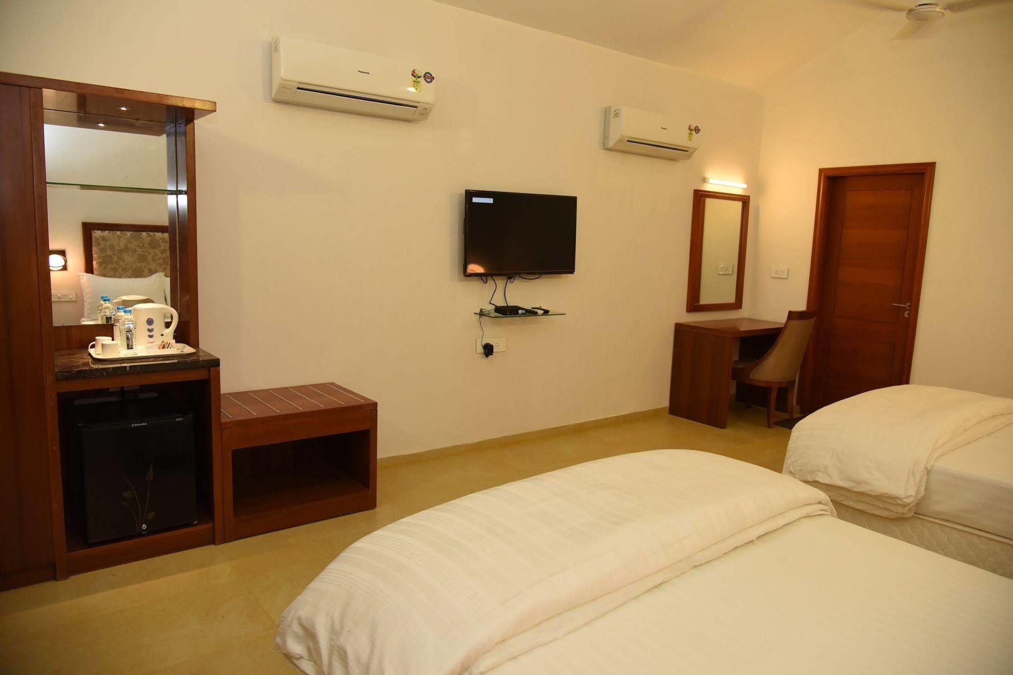Palm Green Club Resort Jetalpur Zewnętrze zdjęcie