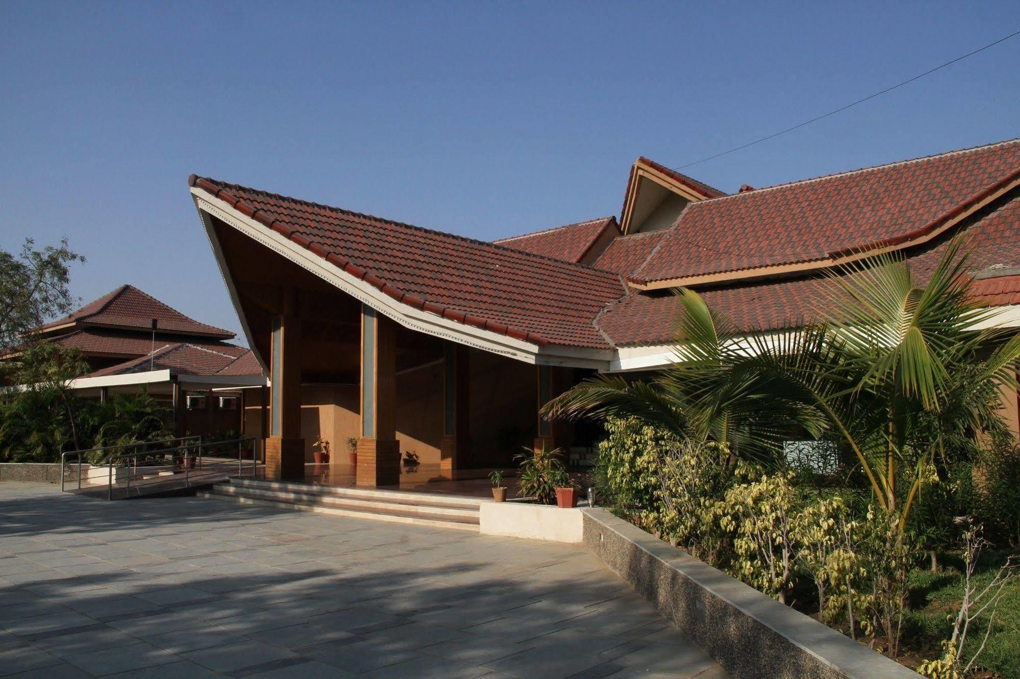 Palm Green Club Resort Jetalpur Zewnętrze zdjęcie