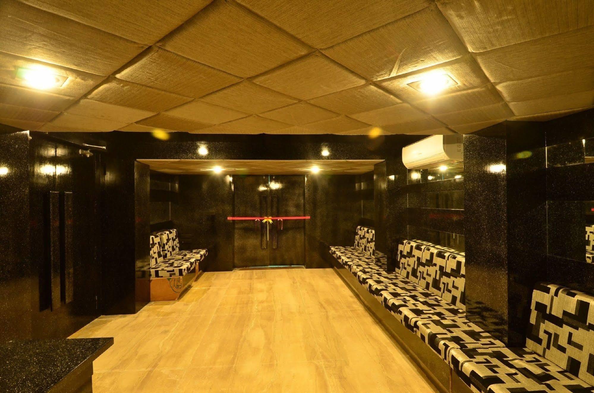Palm Green Club Resort Jetalpur Zewnętrze zdjęcie