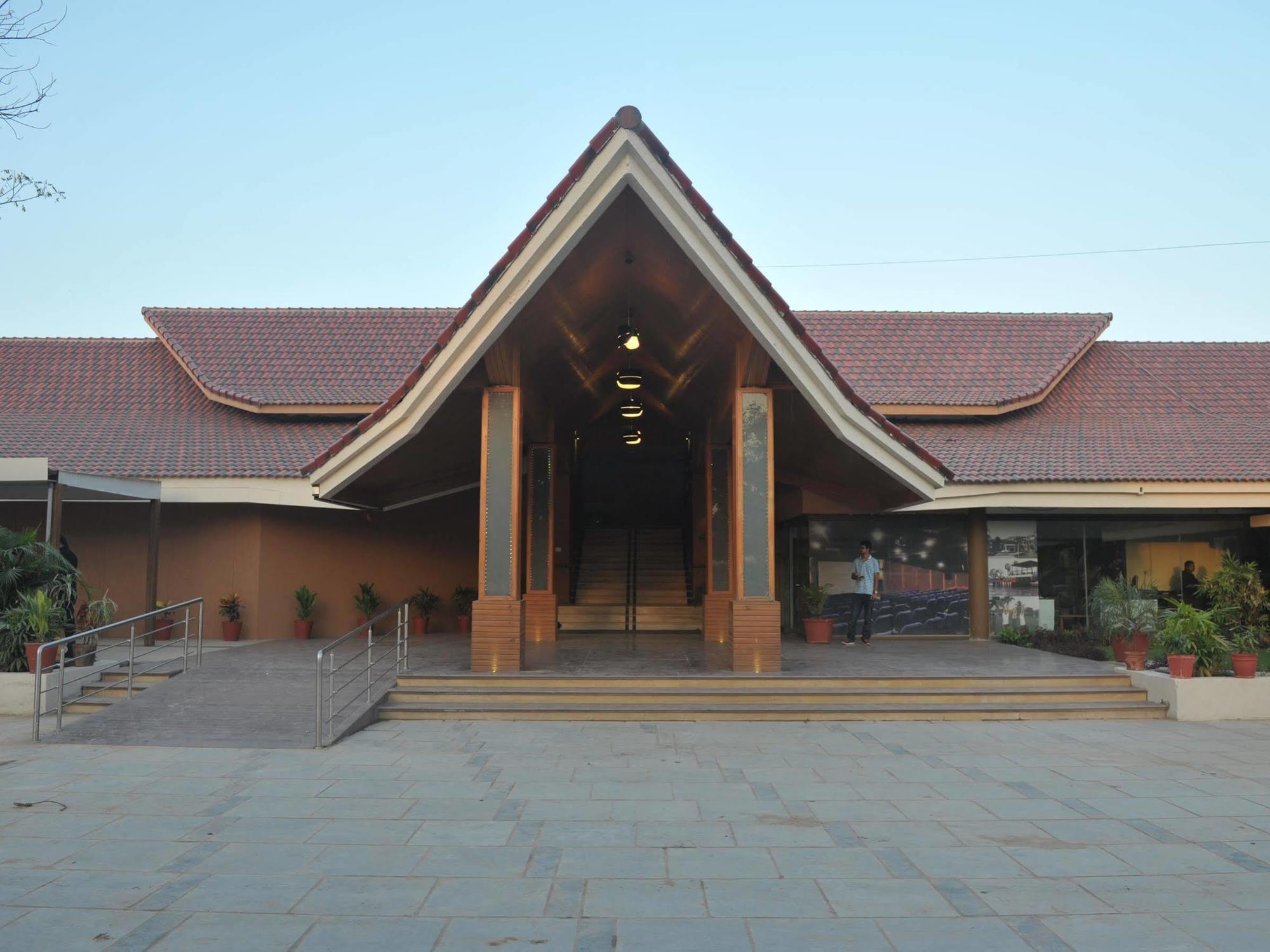 Palm Green Club Resort Jetalpur Zewnętrze zdjęcie